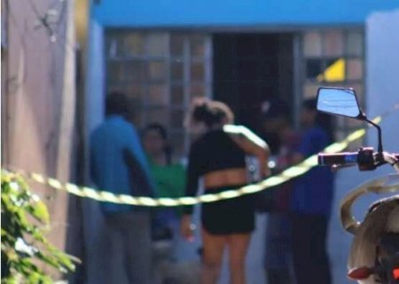 “Matou um no banheiro e um na cozinha', diz mãe de mulher trans assassinada