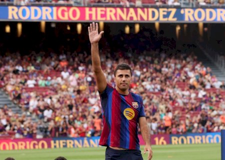 Câmeras flagram Rodri surpreso com adversário do Barcelona: 'São muito ruins'